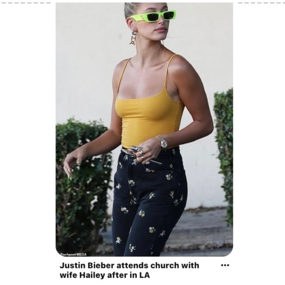 GUCCI 2025 TOP COLOR GREEN RECTANGULAR SUNNIES SEEN ON CELEBS & INFLUENCERS - Picture 6 of 16